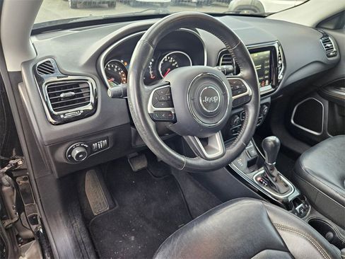 Certified 2018 Jeep Compass Limited image 13