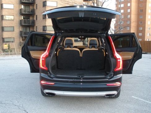 Used 2018 Volvo XC90 T6 Momentum w/ Convenience Package image 22