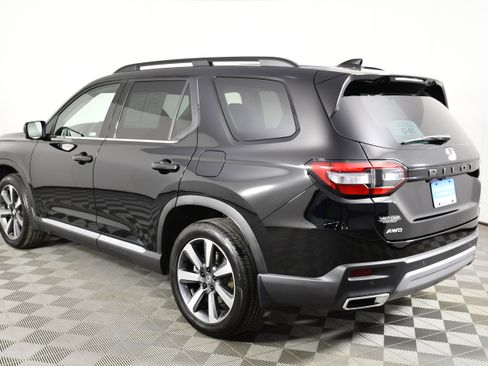 Certified 2025 Honda Pilot Elite image 8