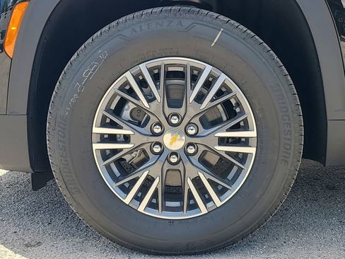 New 2026 Chevrolet Traverse LT image 8