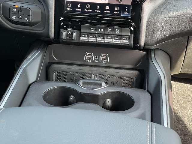 New 2027 RAM 3500 Big Horn AWD/4WD image 16
