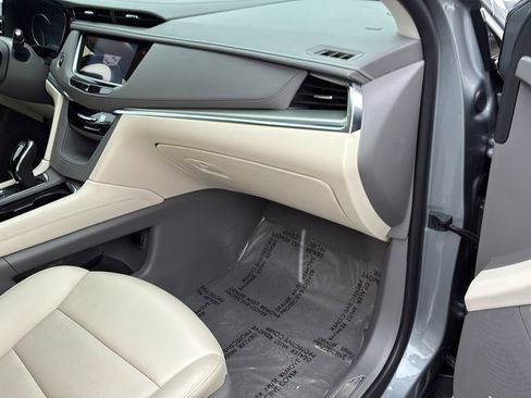 Certified 2023 Cadillac XT5 Premium Luxury image 10