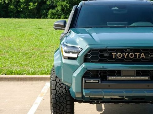 Used 2025 Toyota 4Runner Trailhunter AWD/4WD image 58
