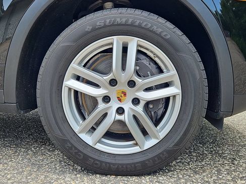Used 2018 Porsche Cayenne AWD/4WD image 11
