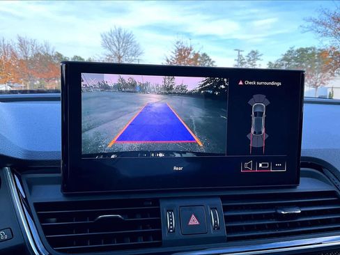 Used 2022 Audi SQ5 Premium image 26