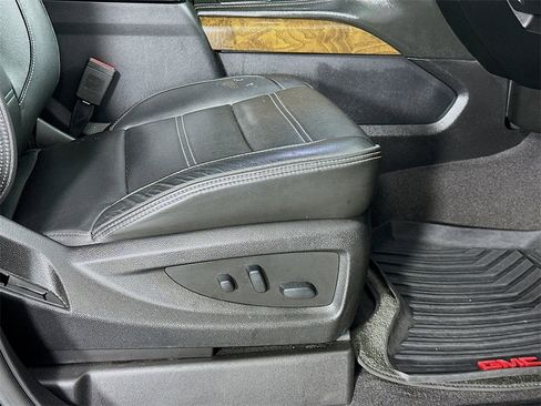 Used 2019 GMC Yukon Denali w/ Denali Ultimate Package image 24