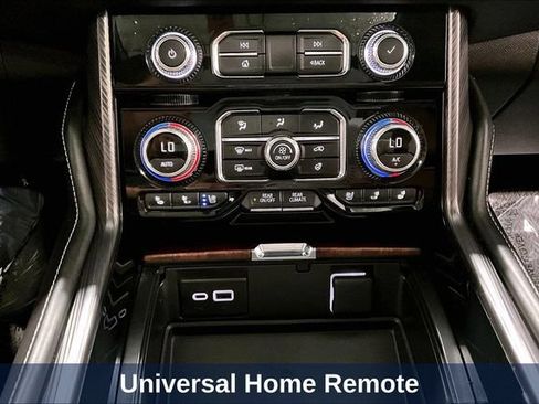 Used 2023 GMC Yukon XL Denali Ultimate AWD/4WD image 22