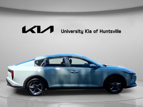 New 2026 Kia K4 FWD image 8