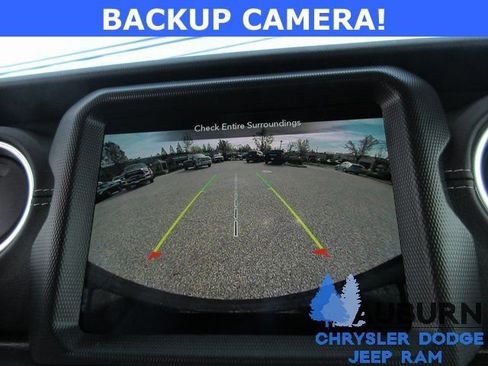 Used 2023 Jeep Wrangler Unlimited Sahara w/ Cold Weather Group image 21