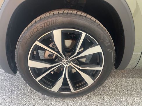 New 2026 Volkswagen Atlas Cross Sport SEL Premium R-Line AWD/4WD image 12
