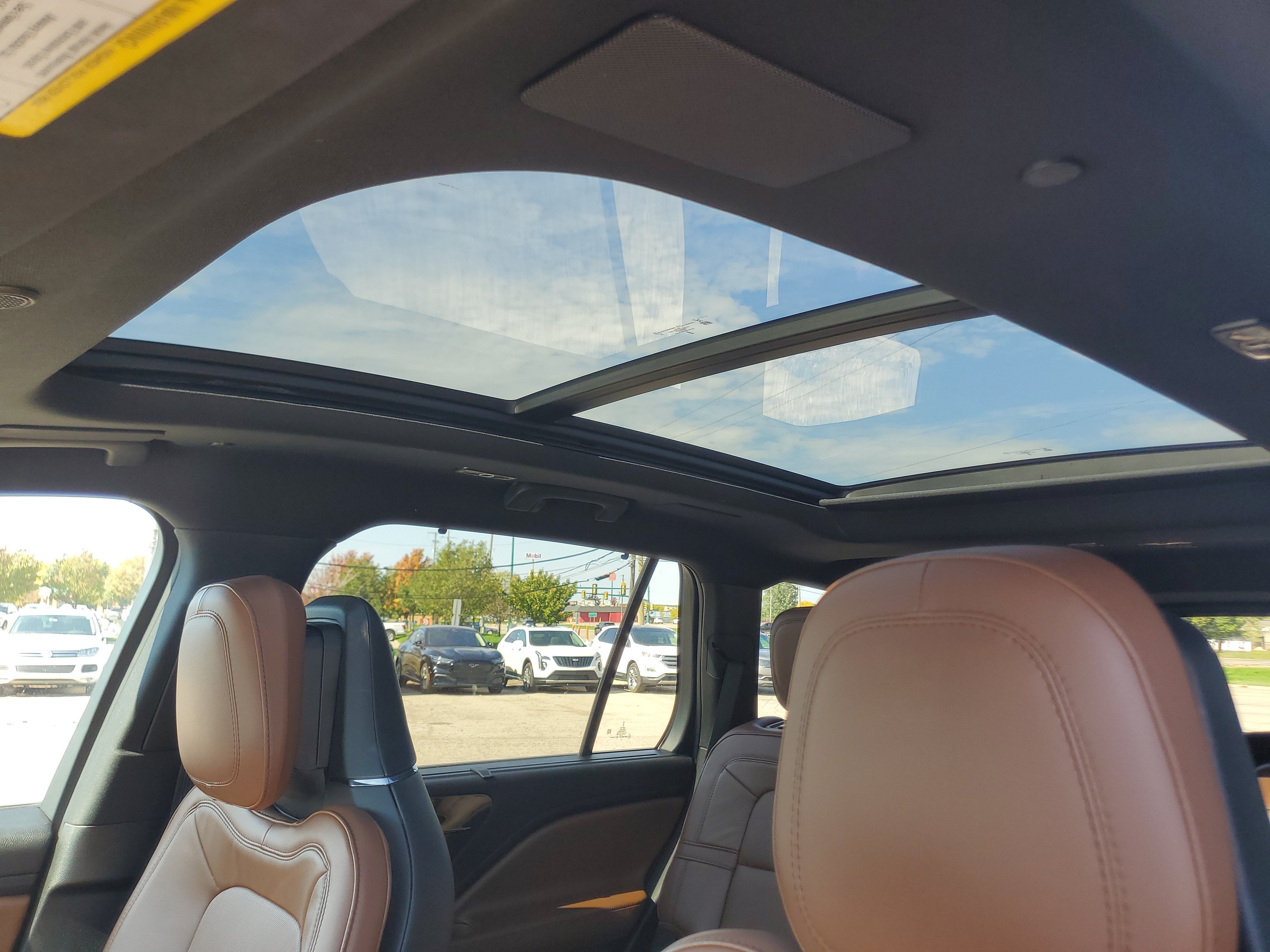 Certified 2023 Lincoln Aviator Reserve w/ Equipment Group 201A AWD/4WD image 11