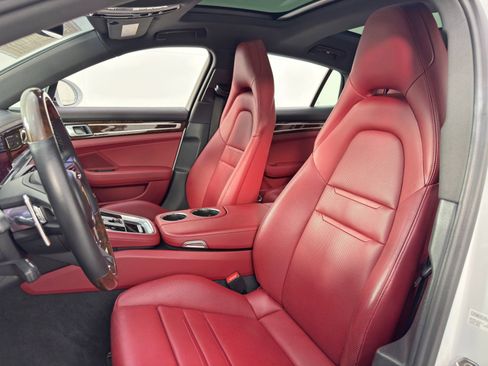 Used 2022 Porsche Panamera 4S w/ Premium Package image 45