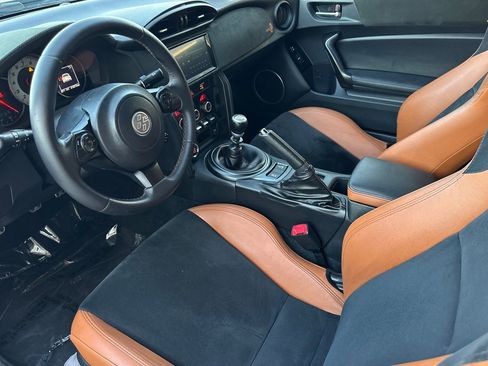 Used 2020 Toyota 86 image 10