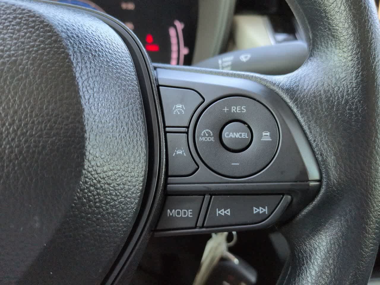 Used 2026 Toyota Corolla LE FWD image 23