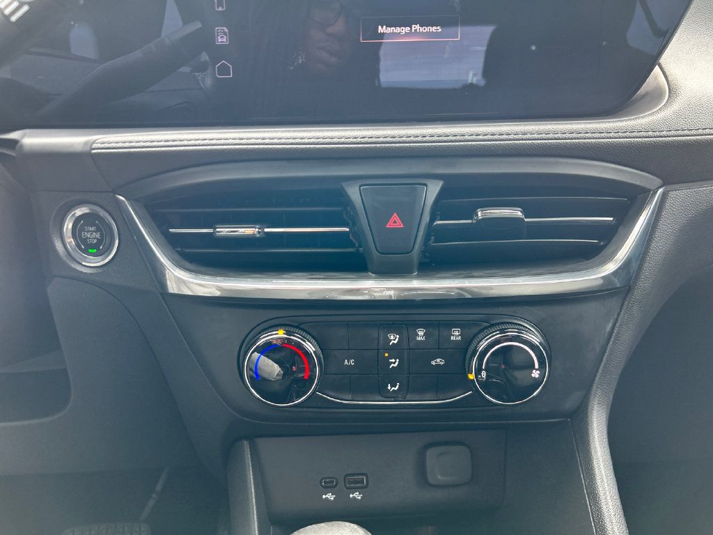 Certified 2024 Buick Encore GX Preferred FWD image 26