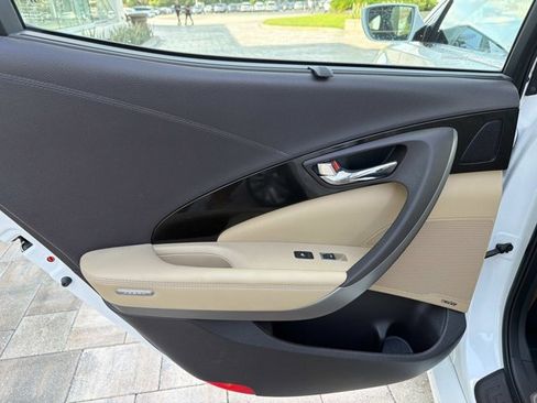 Used 2016 Hyundai Azera Limited FWD image 15