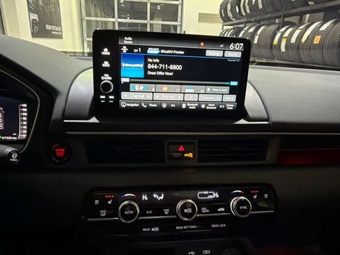 Used 2025 Honda Pilot Black Edition image 29