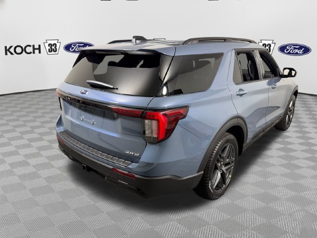 New 2026 Ford Explorer ST-Line w/ ST-Line Street Pack AWD/4WD image 8