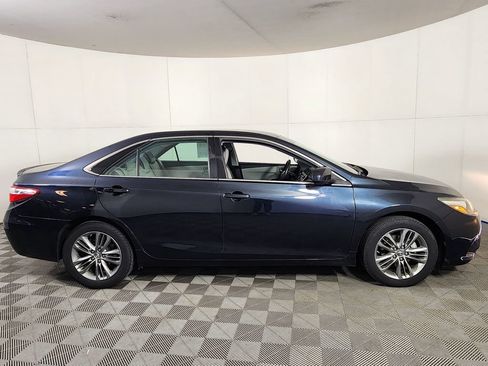 Used 2015 Toyota Camry SE w/ Protection Package FWD image 8