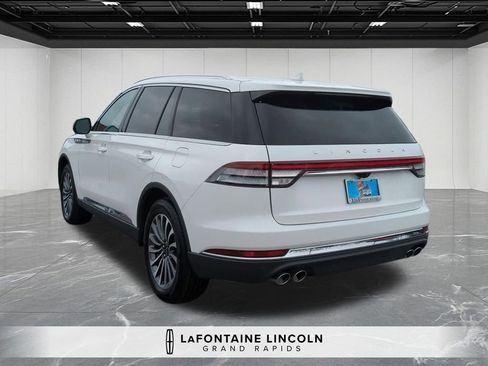 Used 2023 Lincoln Aviator Reserve w/ Elements Package Plus image 3