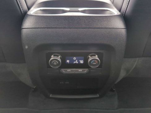 Used 2025 Buick Enclave Preferred image 21