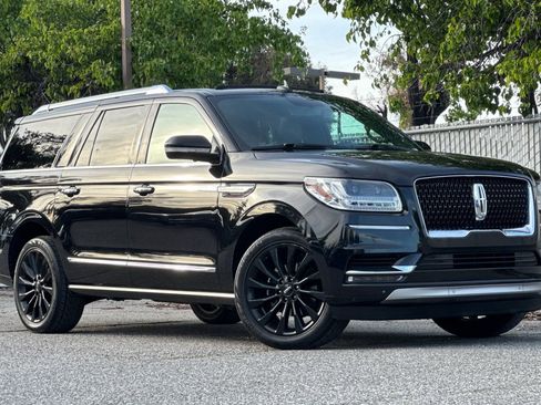 Used 2019 Lincoln Navigator L Select image 2