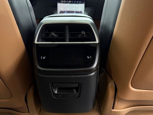 Used 2023 Lucid Air Touring AWD/4WD image 40