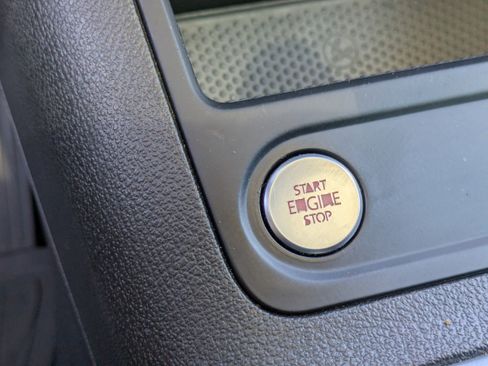 Used 2015 Volkswagen Tiguan R-Line image 28