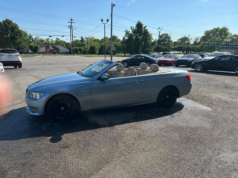 Used 2013 BMW 335i Convertible w/ Premium Pkg RWD image 7