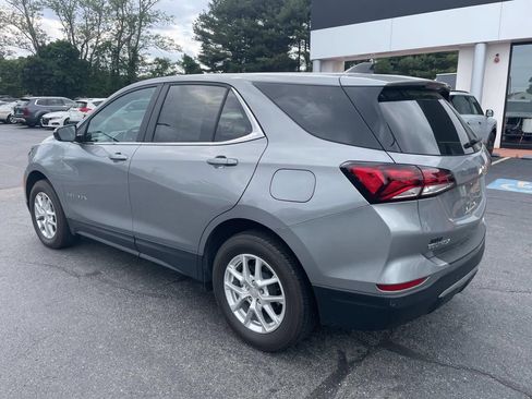 Used 2024 Chevrolet Equinox LT AWD/4WD image 3