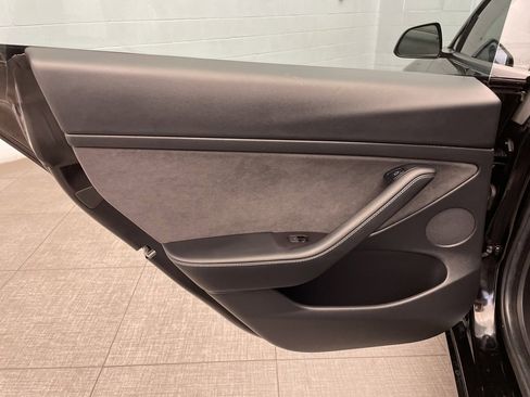Used 2021 Tesla Model 3 Performance image 28