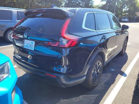 Used 2023 Honda CR-V EX image 3
