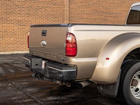 Used 2011 Ford F350 XLT w/ Camper Pkg image 12