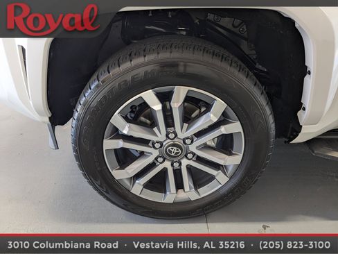 Used 2025 Toyota 4Runner Limited RWD image 28