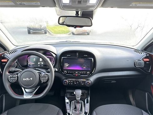 Used 2025 Kia Soul GT-Line w/ GT-Line Technology Package image 24