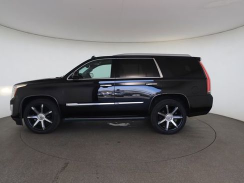 Used 2015 Cadillac Escalade Premium image 7