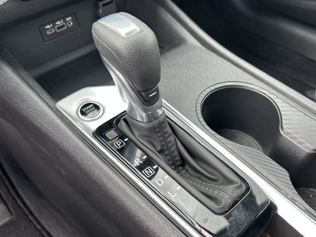 Used 2025 Nissan Altima 2.5 SV FWD image 15