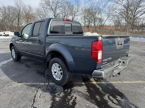 Used 2014 Nissan Frontier SV w/ SV Value Truck Package image 6