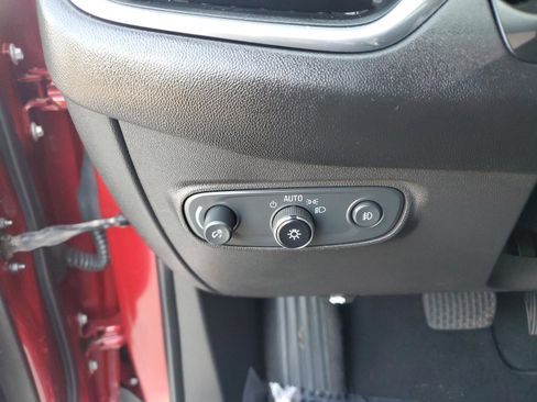 Used 2019 Chevrolet Equinox Premier image 32