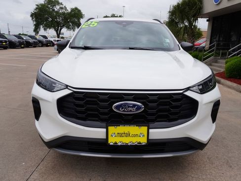 Certified 2025 Ford Escape ST-Line w/ Tech Pack #1 FWD image 2