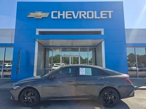 Used 2026 Hyundai Elantra Sport FWD image 2