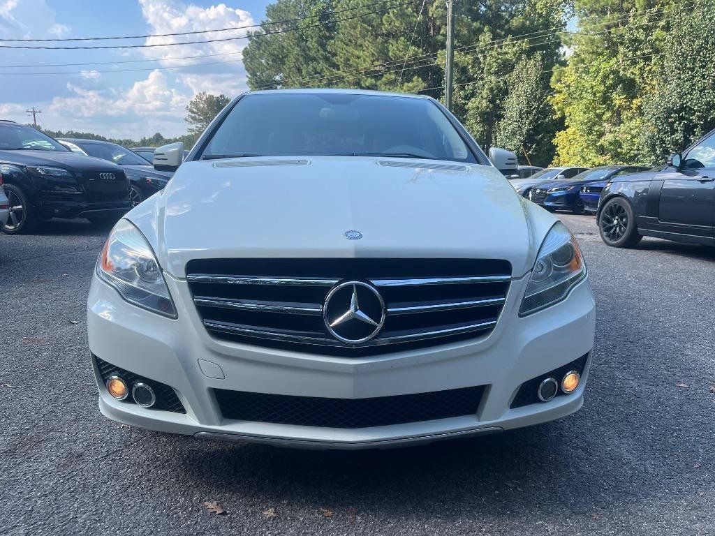 Used 2011 Mercedes-Benz R 350 4MATIC image 3