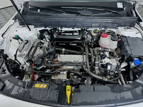 Used 2024 Mercedes-Benz EQB 250+ image 33