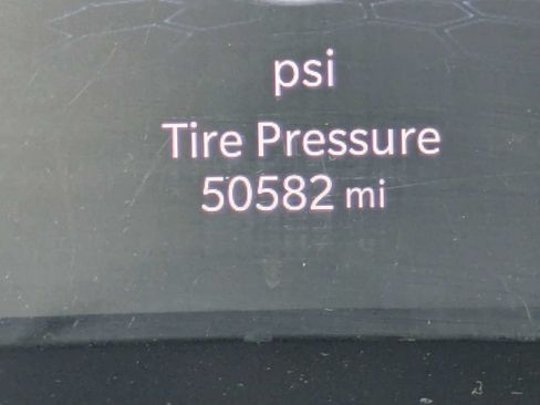 Used 2024 Jeep Compass Latitude AWD/4WD image 29