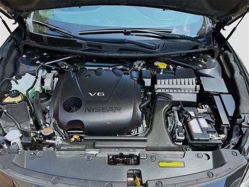 Used 2022 Nissan Maxima SR w/ Sport Mat Group image 31