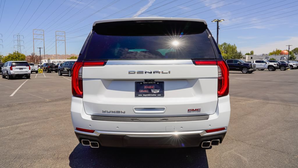 New 2026 GMC Yukon XL Denali w/ Denali Reserve Package AWD/4WD image 9