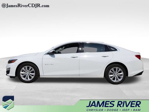 Used 2024 Chevrolet Malibu LT FWD image 2