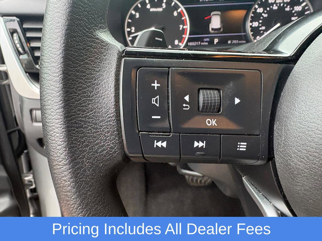 Used 2022 Nissan Rogue SV AWD/4WD image 12