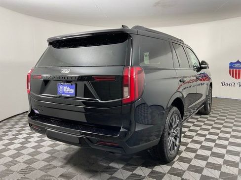 New 2025 Ford Expedition Platinum w/ Stealth Performance Package image 3