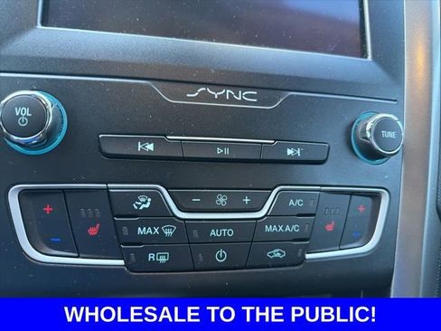 Used 2020 Ford Fusion SE image 27